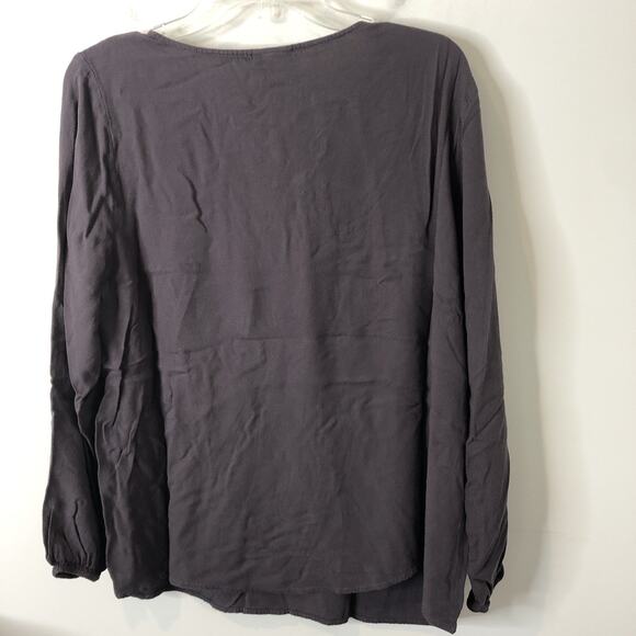 Torrid Women's Gray Lace-Up Long Sleeve 100% Rayon Blouse Size 0 (Large) - Picture 6 of 9